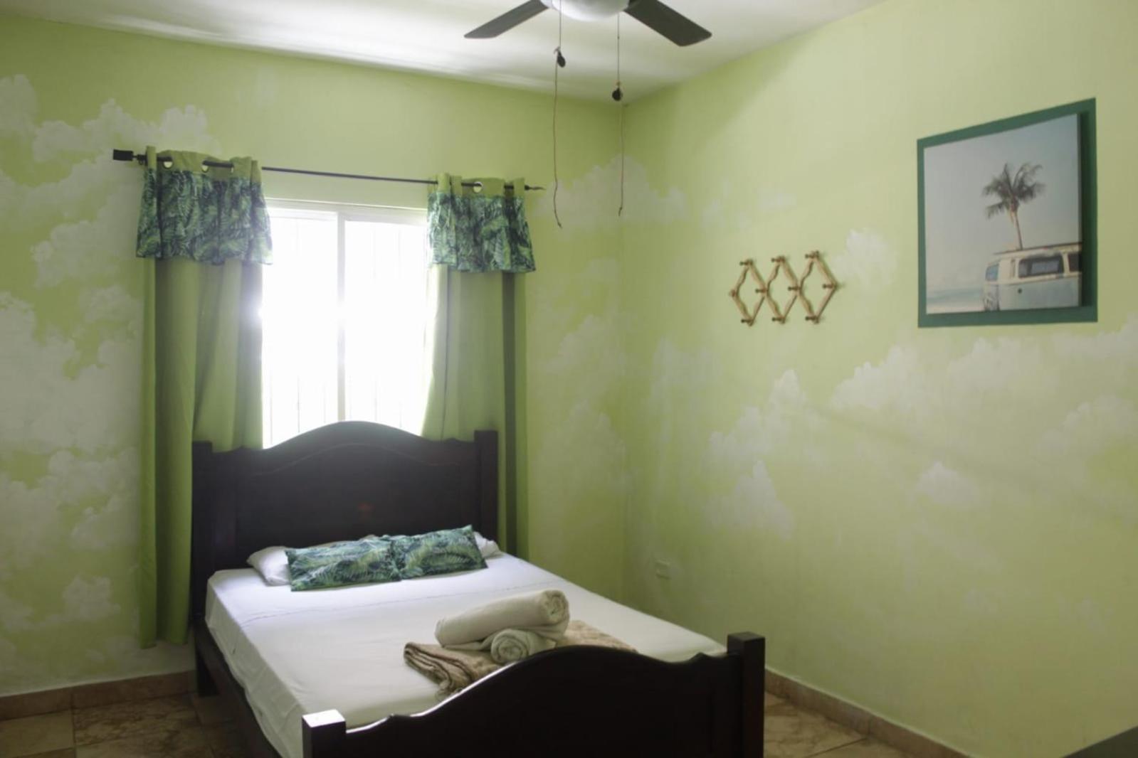 Cataleya Hostel Bocas Town Luaran gambar